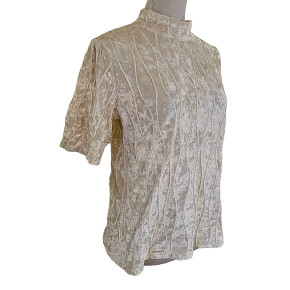 THML Cream Velvet Textured Short Sleeve Mock Neck Top L - Picture 3 of 10
